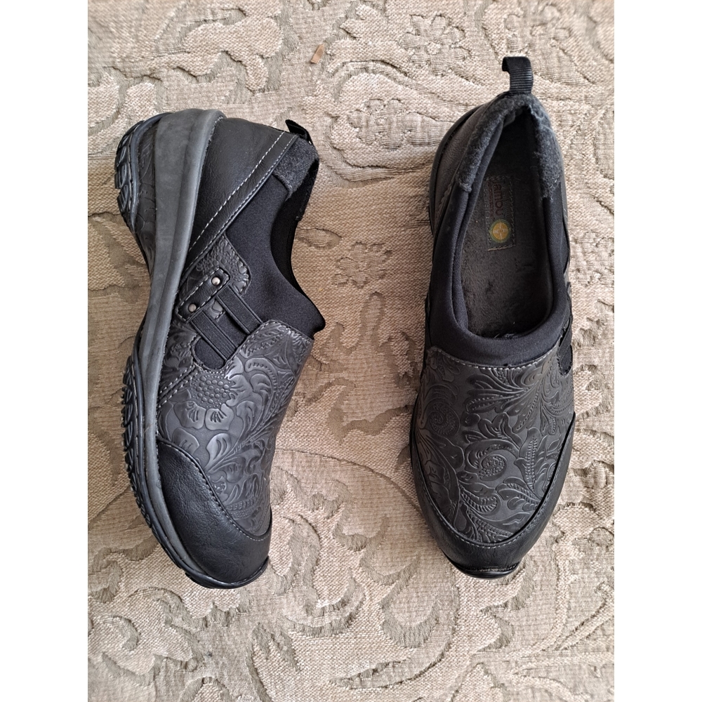 Jambu Tooled All Terra Slip On Sneaker